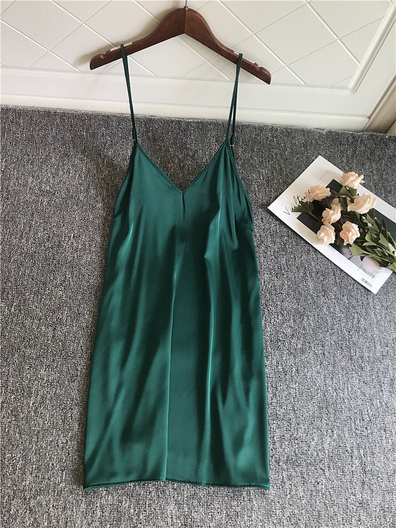 Váy ngủ nữ, váy lụa 2 dây VILADY - V127 dáng suông màu xanh rêu, chất liệu lụa Pháp cao cấp ( lụa latin)