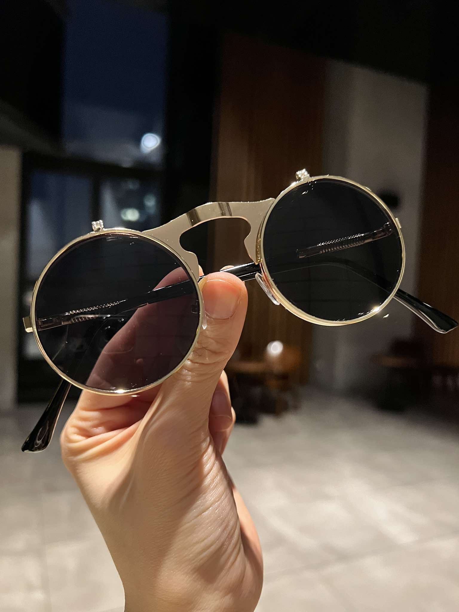 Kính râm Mắt tròn Clip on 2 lớp mở nắp gọng lò xo