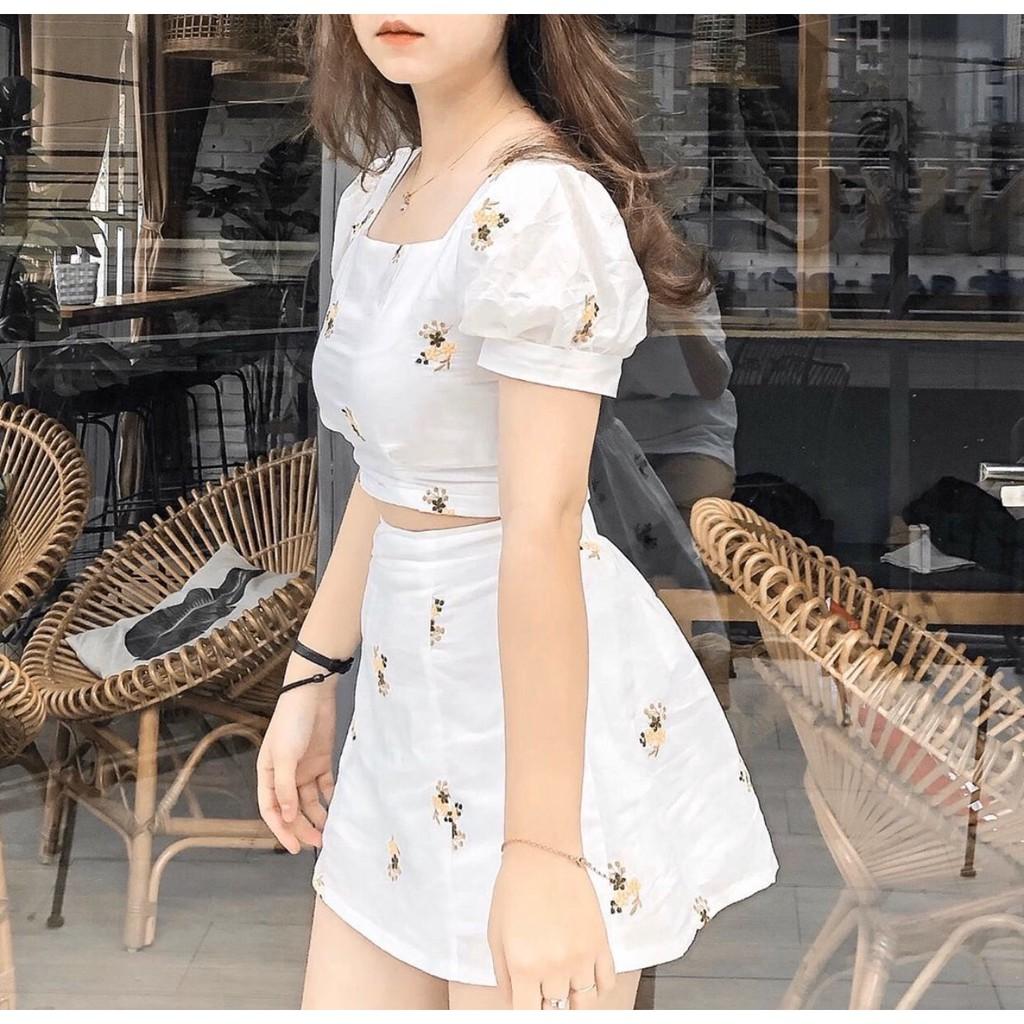 Set croptop kèm chân váy chữ A