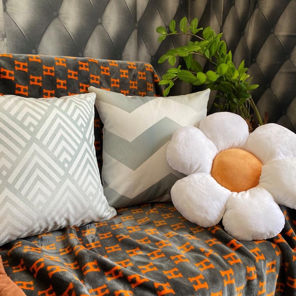 Gối Sofa Họa Tiết Sọc Xám Bạc Hiện Đại - Gối Tựa Lưng Sofa Phù Hợp Trang Trí Nhà Cửa - Chất Liệu Vải Bố - Kích Thước 45x45cm