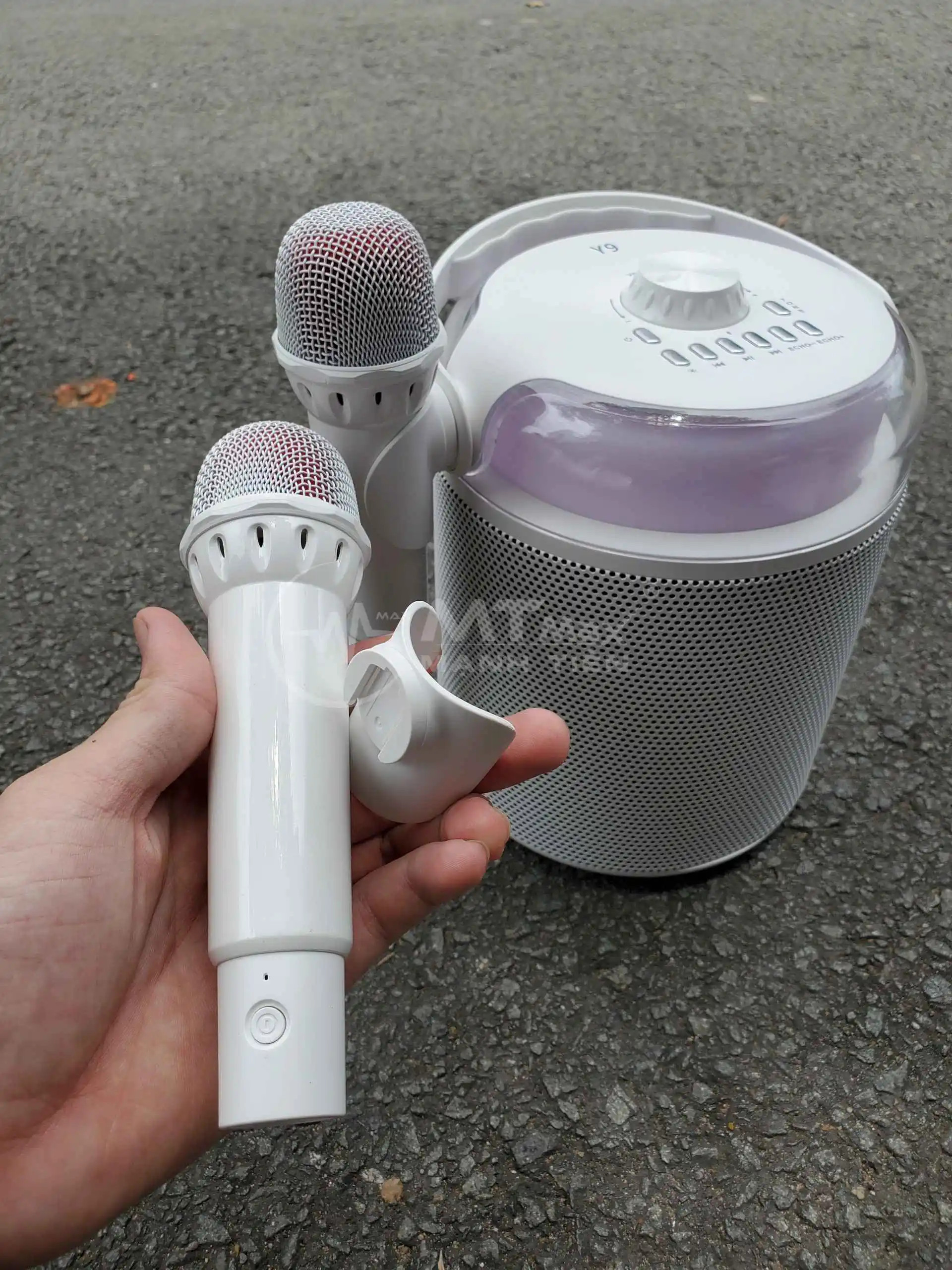 Loa karaoke mini Y9 cao cấp nhỏ gọn hát karaoke nghe nhạc bluetooth. Hàng Chính Hãng