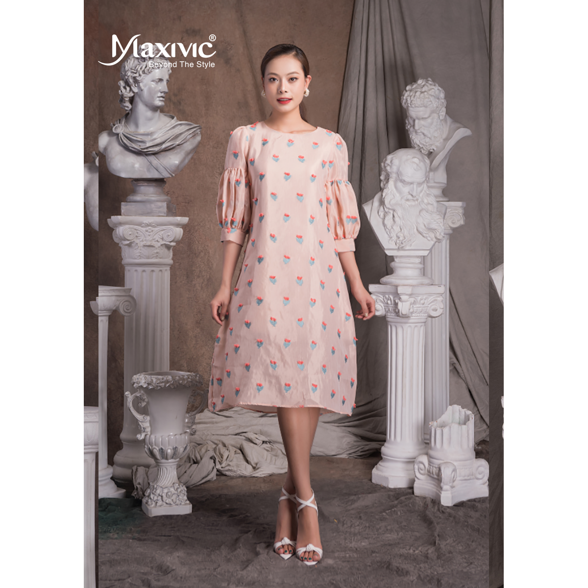 Đầm Voan Chữ A Strawberry Clump Tay Lồng Đèn Maxivic M082226