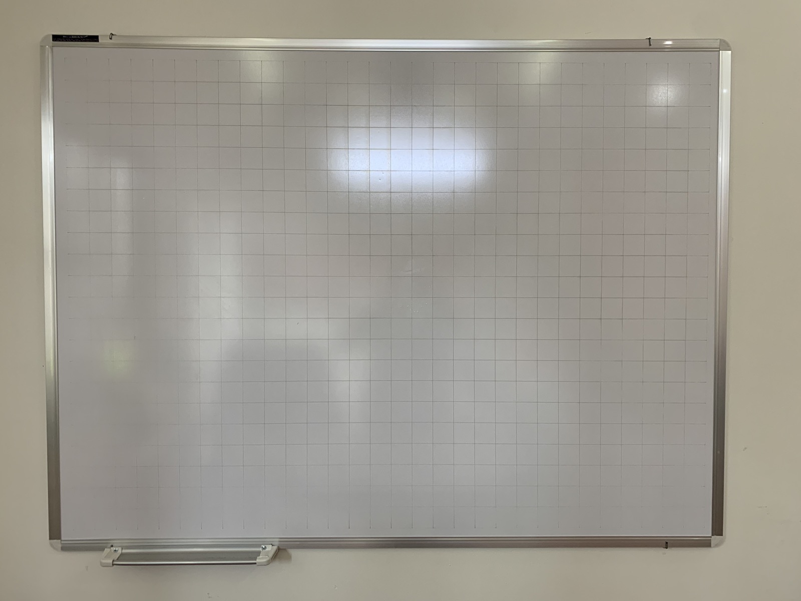Bảng trắng treo tường PolyTaiwan 80x120cm - Kẻ ô ly vuông 5cm