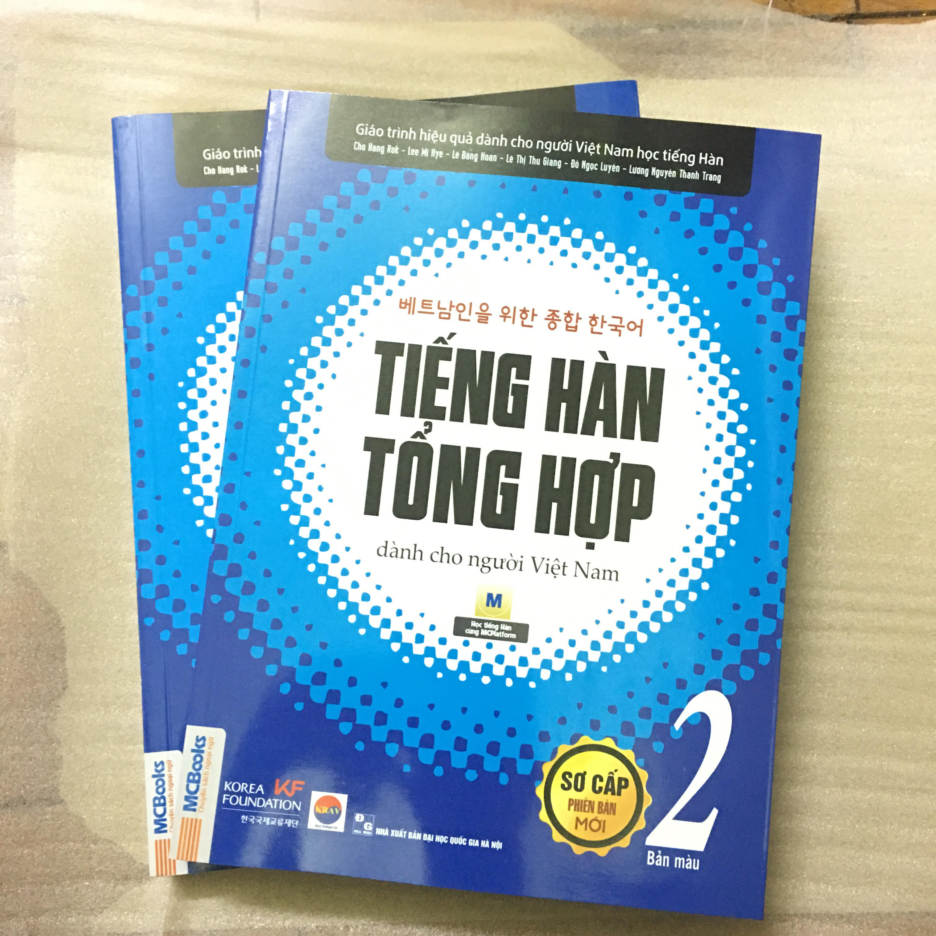 Combo Tiếng hàn tổng hợp dành cho người việt nam , bản mới 2019- bản in thường( Tập 1+2 + bài tập 1+2 ) + Tặng kèm bút bi 4 màu diêu đẹp