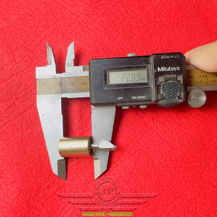Ụ Đồng Gắn Dao Cắt Kính Quay CNC
