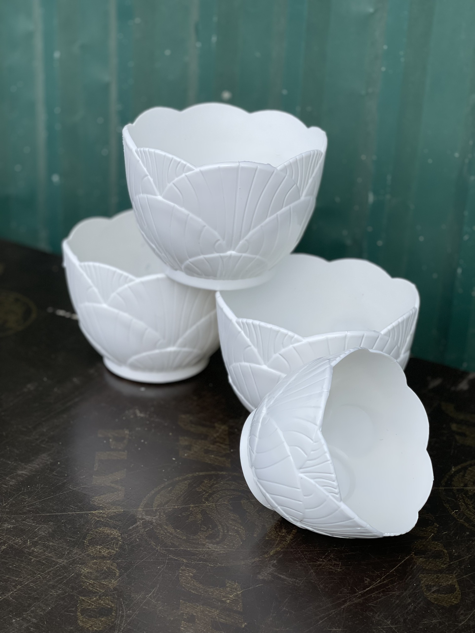 Chậu Nhựa Sò trắng trồng hoa để bàn KT 14 x10.5 x 9 cm
