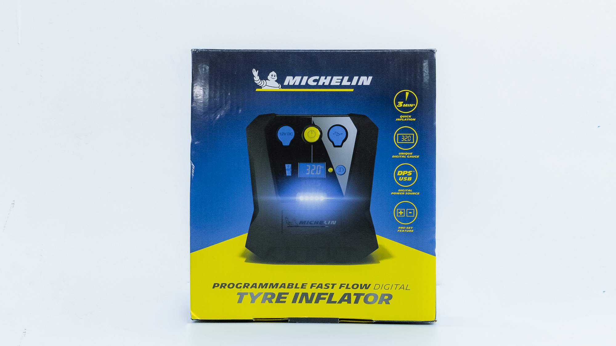 MÁY BƠM LỐP Ô TÔ MICHELIN 12266 TÍCH HỢP ĐÈN LED VÀ KHẢ NĂNG CHỊU LỰC VÔ CÙNG CHẮC CHẮN