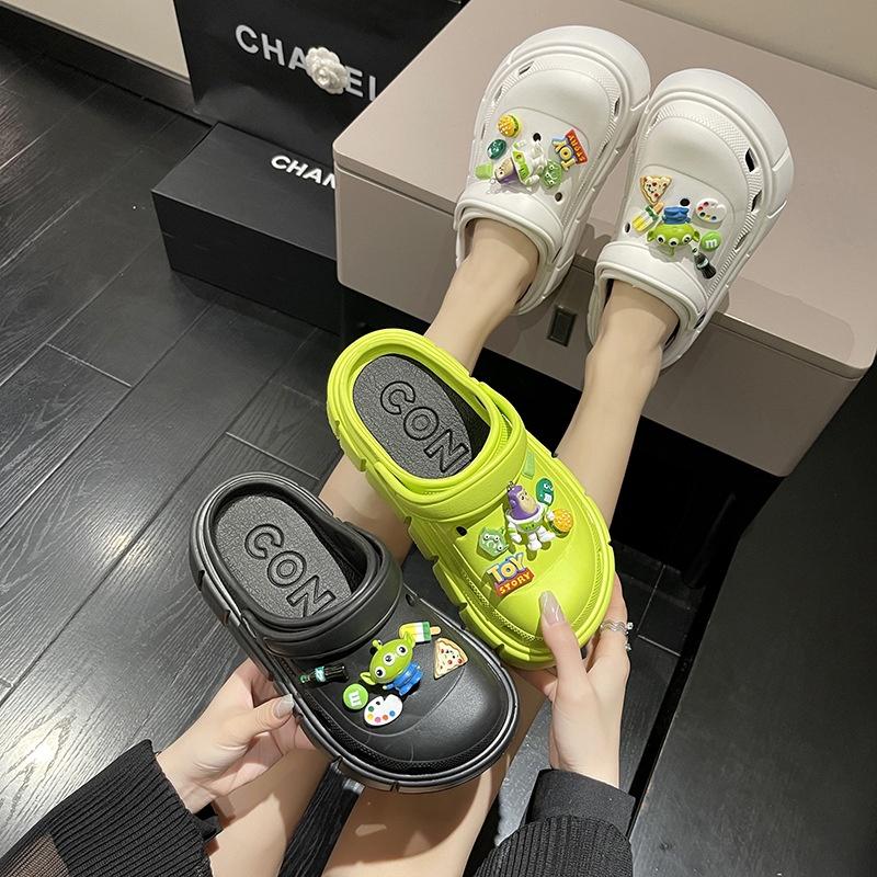 Dép Cross nữ đế 5cm siêu nhẹ kèm Sticker dễ thương - dép nữ hot trend 2022