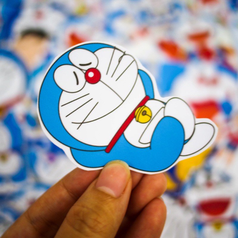 Hộp 100 Sticker hình dán Doraemon dán Laptop, Vali, Mũ bảo hiểm, Điện thoại, Xe máy