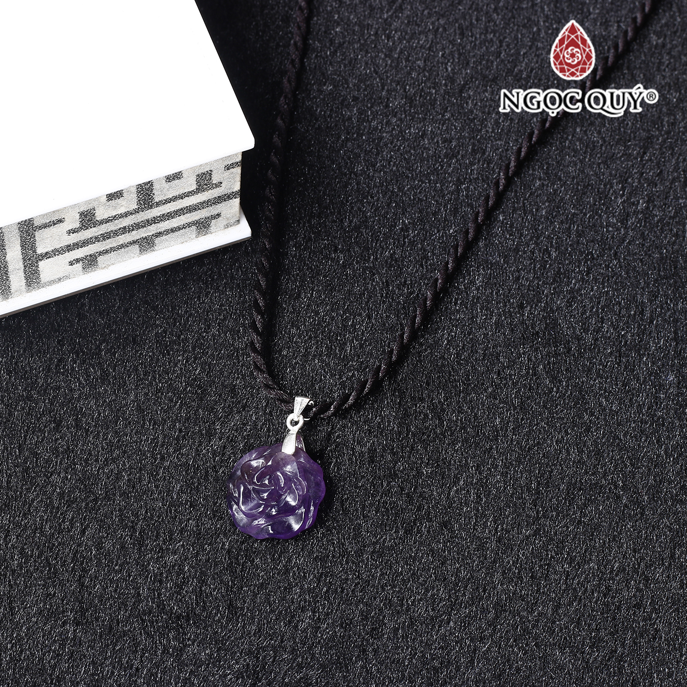 Mặt dây chuyền hoa mẫu đơn thạch anh tím mệnh hỏa. thổ - Ngọc Quý Gemstones