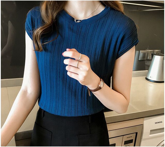 Áo len nữ phong cách Châu Ấu