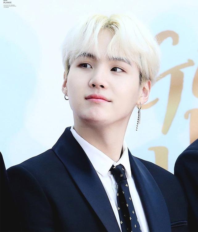 Bông tai idol Suga BTS khoen tròn thả sợi