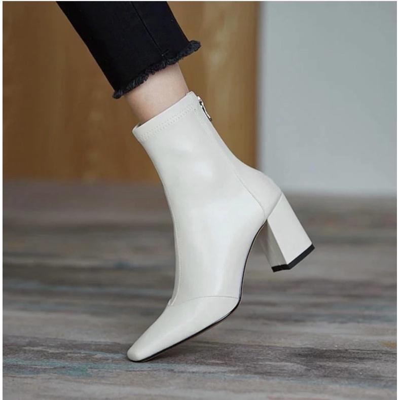 GIÀY BOOTS TRẮNG MŨI NHỌN ĐẾ VUÔNG