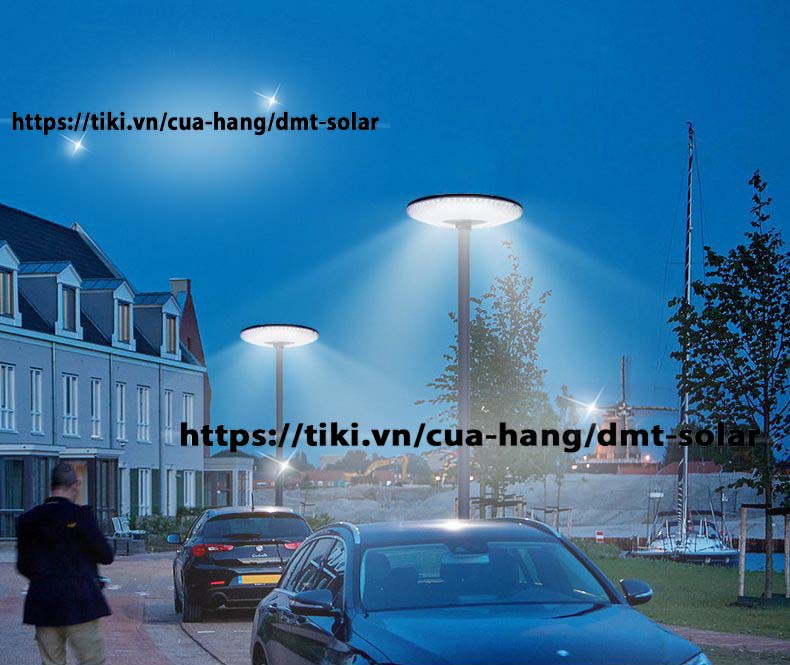 Đèn đĩa bay UFO kim cương năng lượng mặt trời chiếu sáng sân vườn công suất