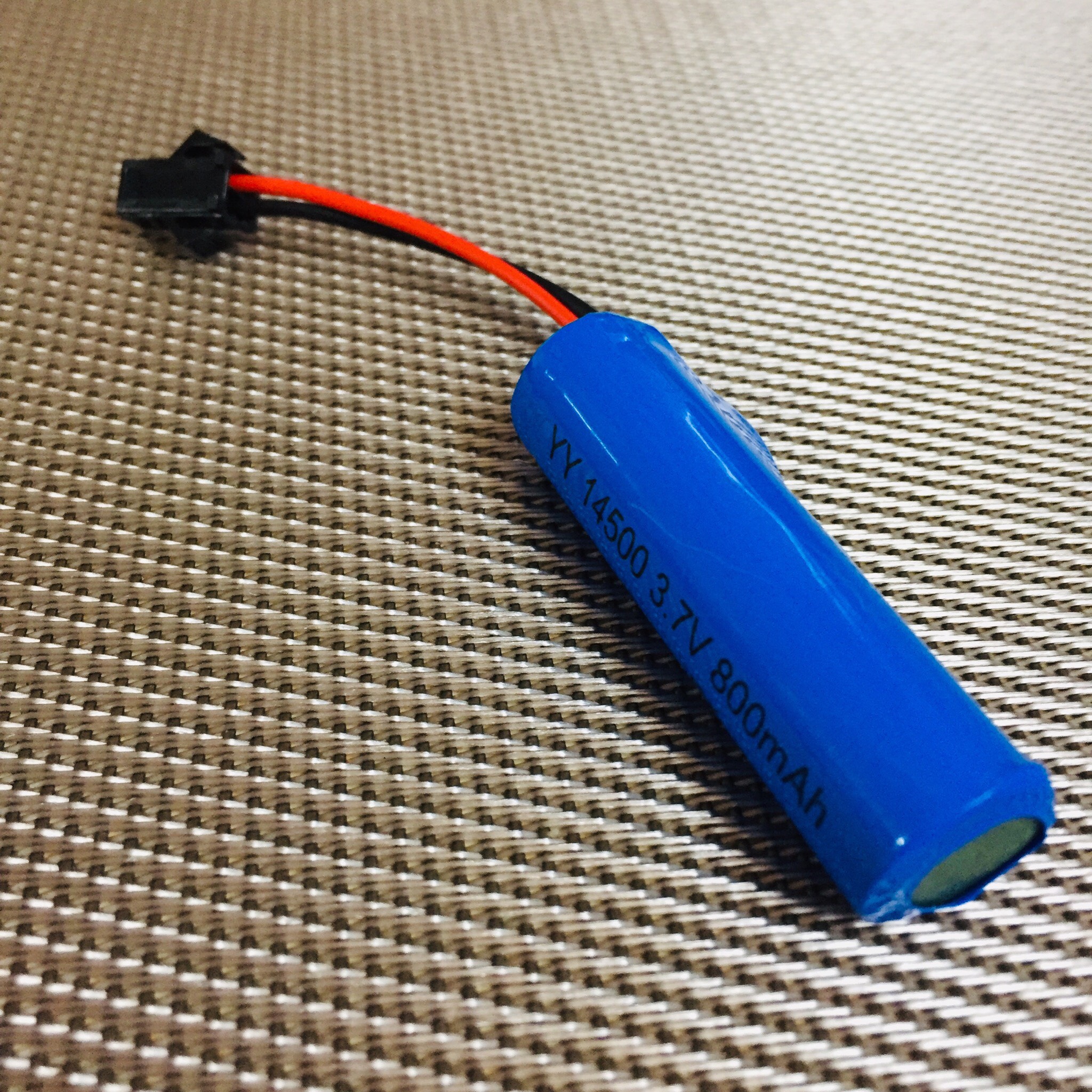 Pin sạc 14500 hình trụ 3.7V dung lượng 800mAh jack càng cua đen 2P