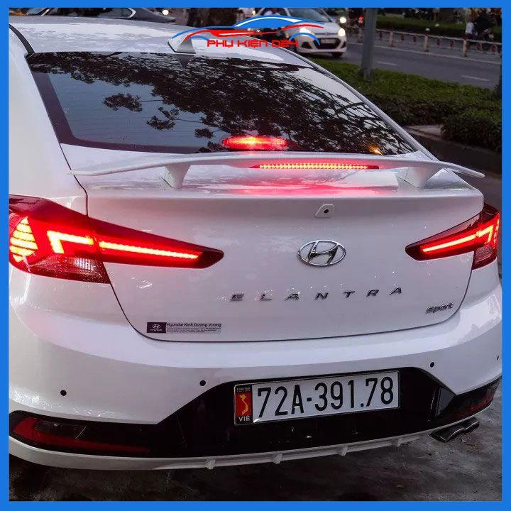 Đuôi gió sau xe thể thao Civic , City, Cerato, Mazda 3 , Elantra có đèn Led hàng mộc chưa sơn