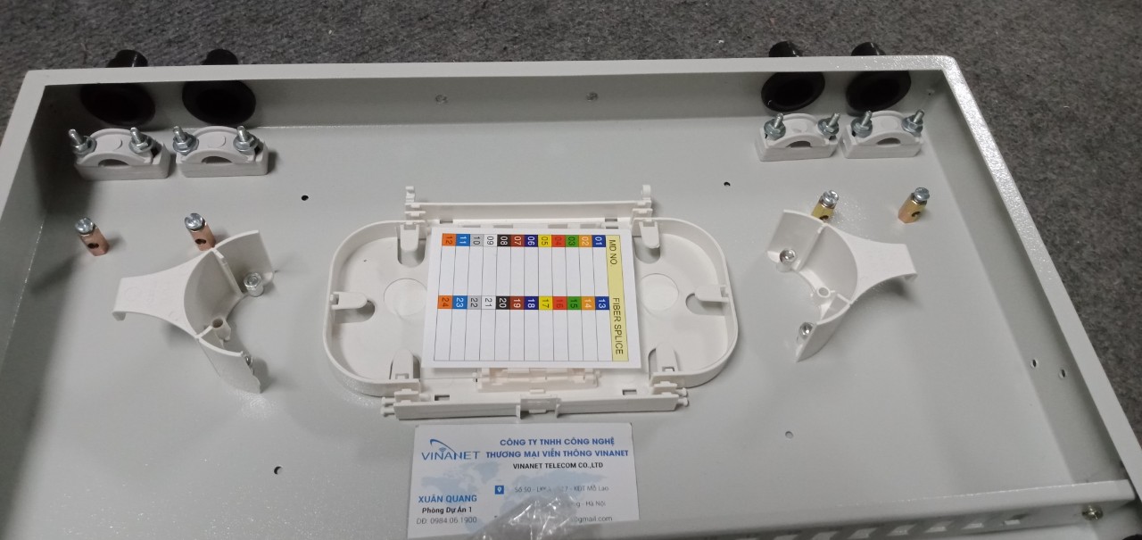 Vỏ ODF 12/24FO indoor rack 1U-19''. Hàng chính hãng