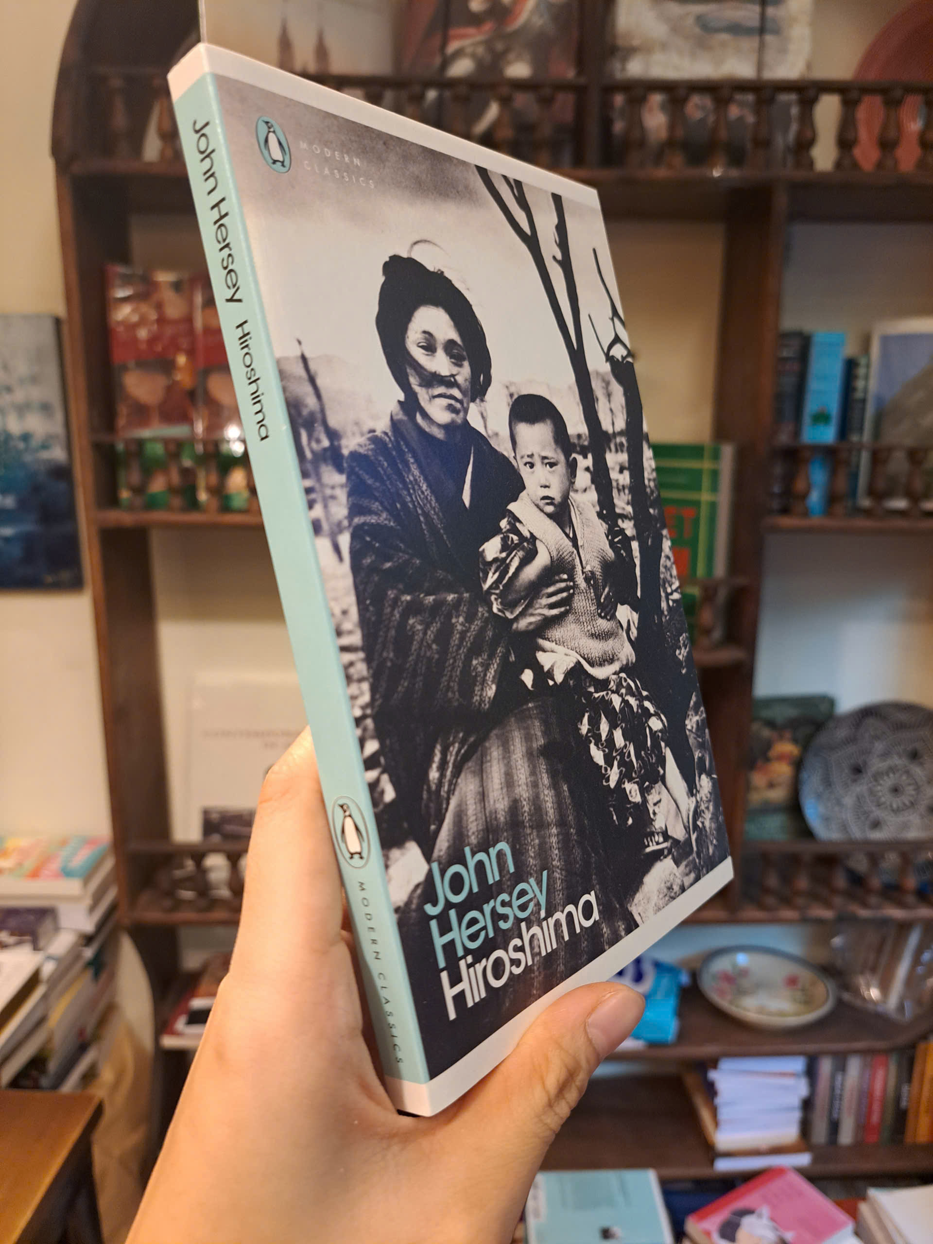 Sách - Hiroshima by John Hersey | History / War / Classics / Japan Literature / Ngoại văn Kinh điển