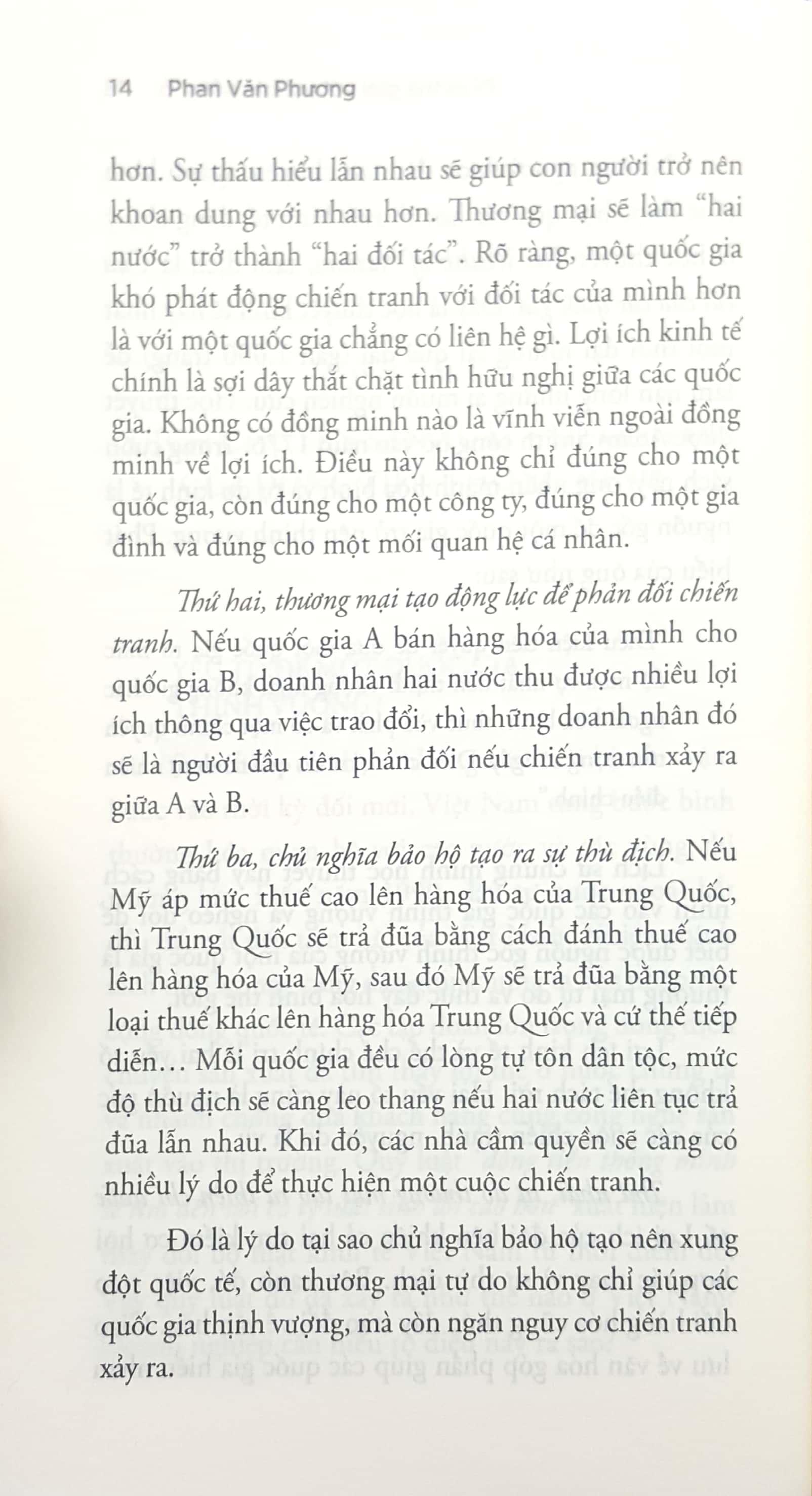 Sách Đi Ra Thế Giới Với Người Khổng Lồ