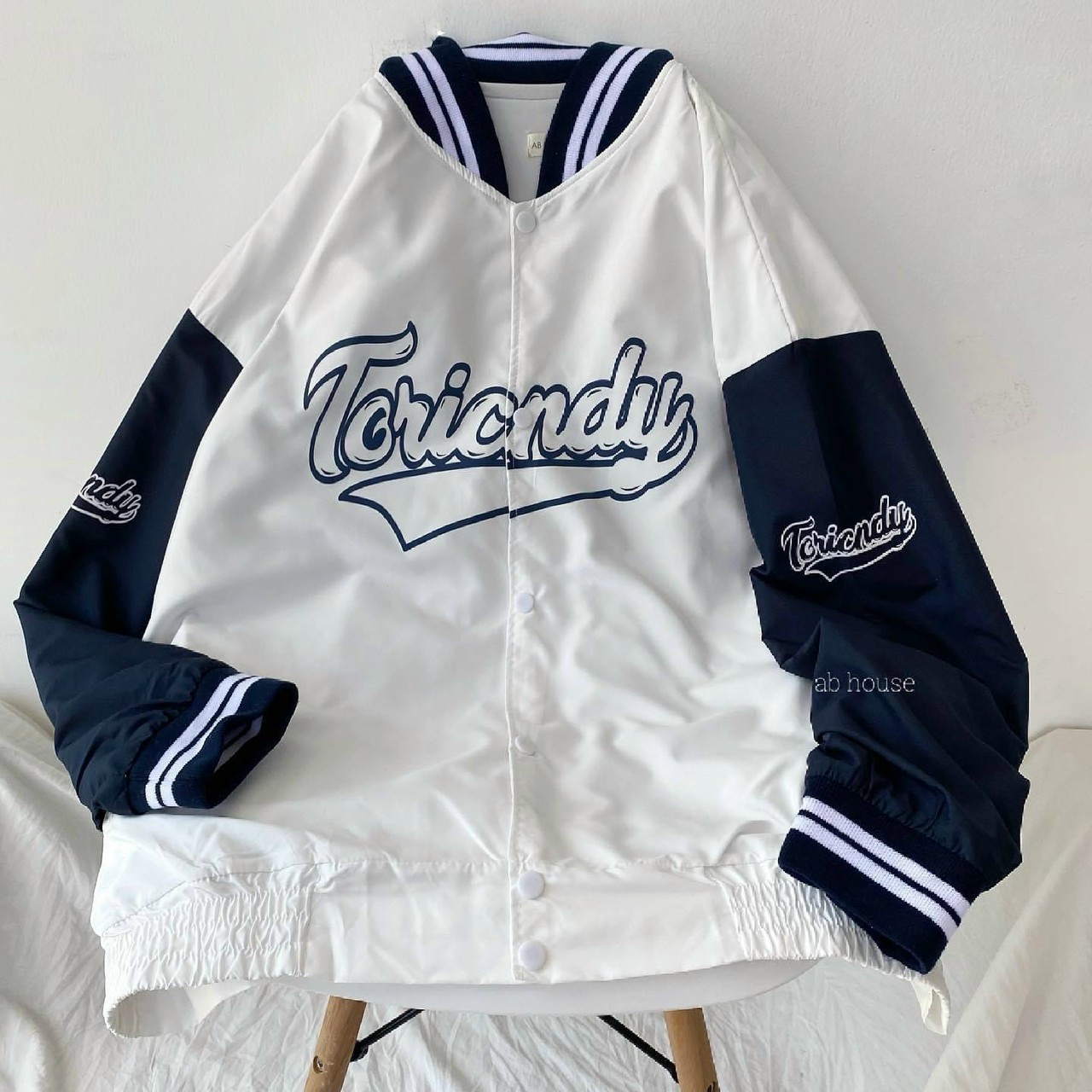 Áo Khoác Gió Kiểu Bomber Bóng Chày Black Miack Nam Nữ Cặp ĐôiHOT RẺ ĐẸPÁo Gió Toriondy Unisex Chống Nắng-Couple Jakets [ ẢNH THẬT ] - SHOP ÁO KHOÁC DÙ GIÓ BOMBER THIÊN HÀ