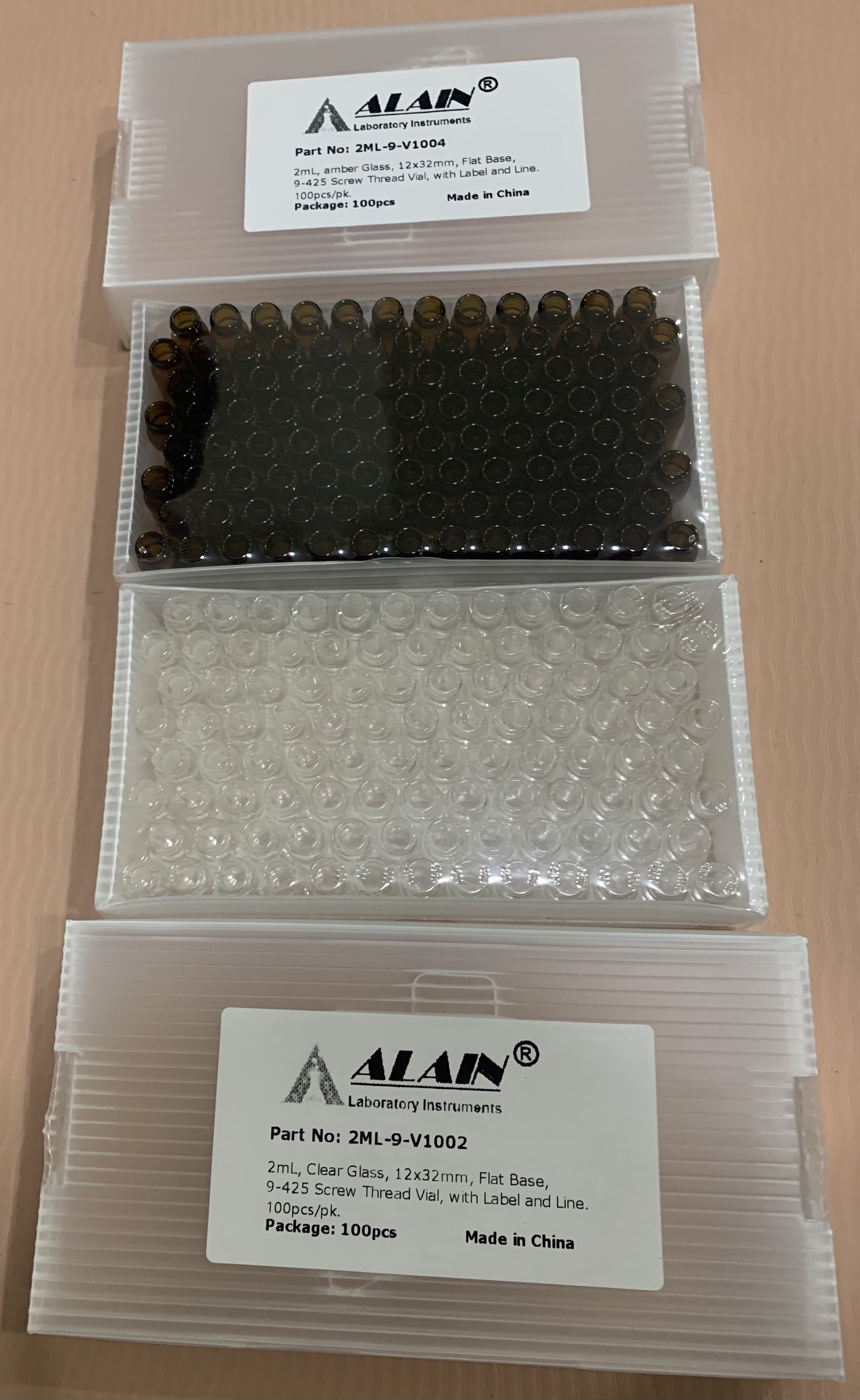Chai thủy tinh 1,5ml + Nắp vặn xanh 9mm, 100 cái hộp, Alain TQ