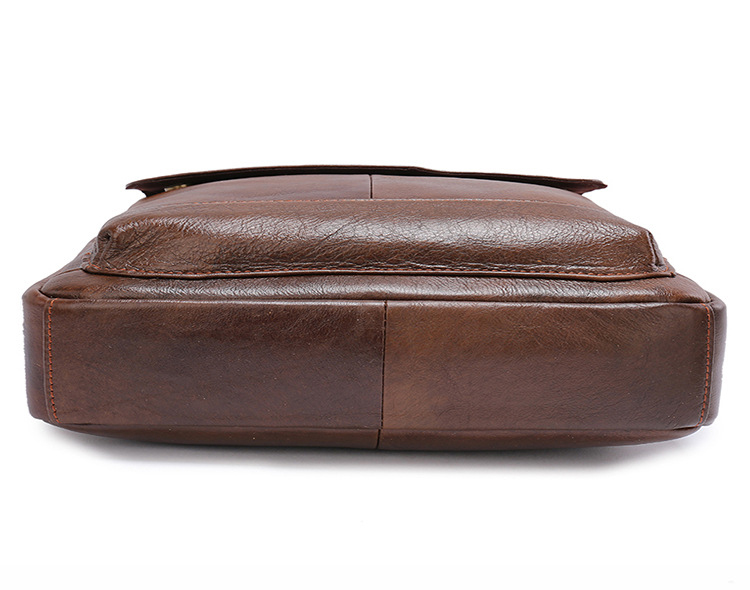 Túi đeo chéo nam DA BÒ  thật phong cách mới - DCN9457