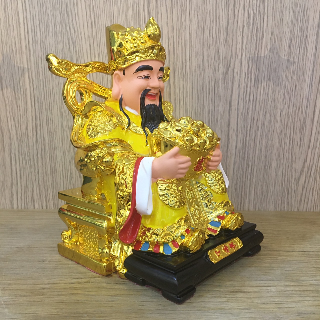 Tượng Thần Tiền mang lại may mắn tài lộc - Trung