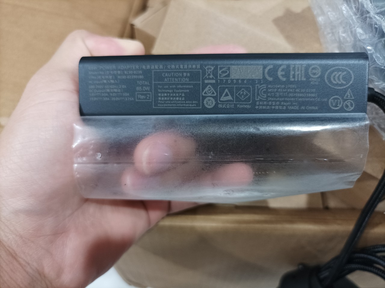 Sạc dành cho Laptop Razer 65W Type-C Adapter for Razer Blade Stealth 13 2019 RZ09-02810