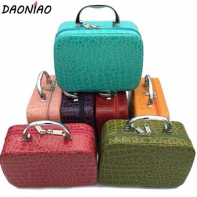 Hộp đựng đồ trang điểm, mỹ phẩm cá nhân tiện ích cho nữ