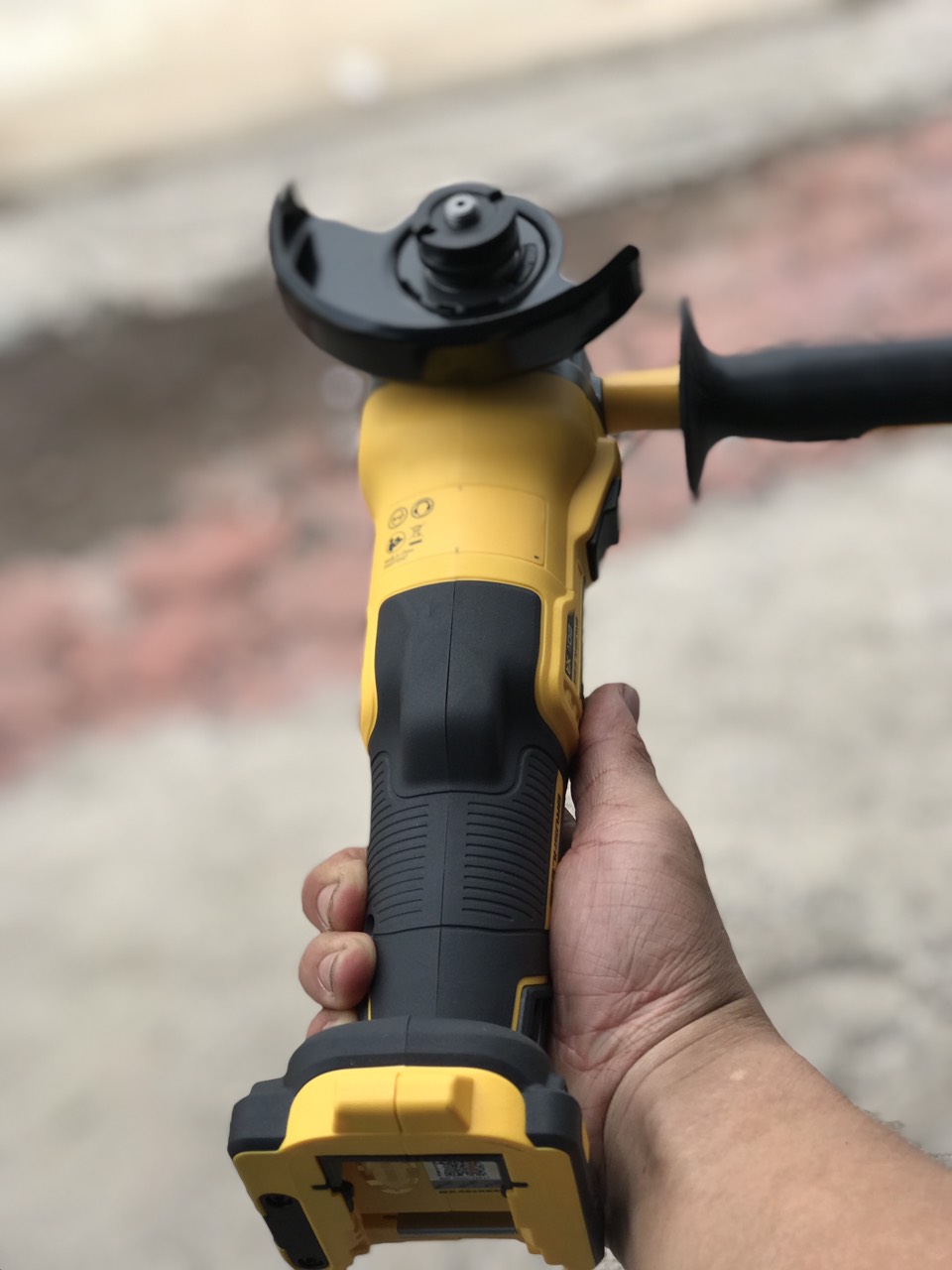 CHÍNH HÃNG - Máy mài góc dùng pin 20v và pin FlexVolt DeWalt DCG409N - B1 (Chưa Pin &amp;amp; Sạc)