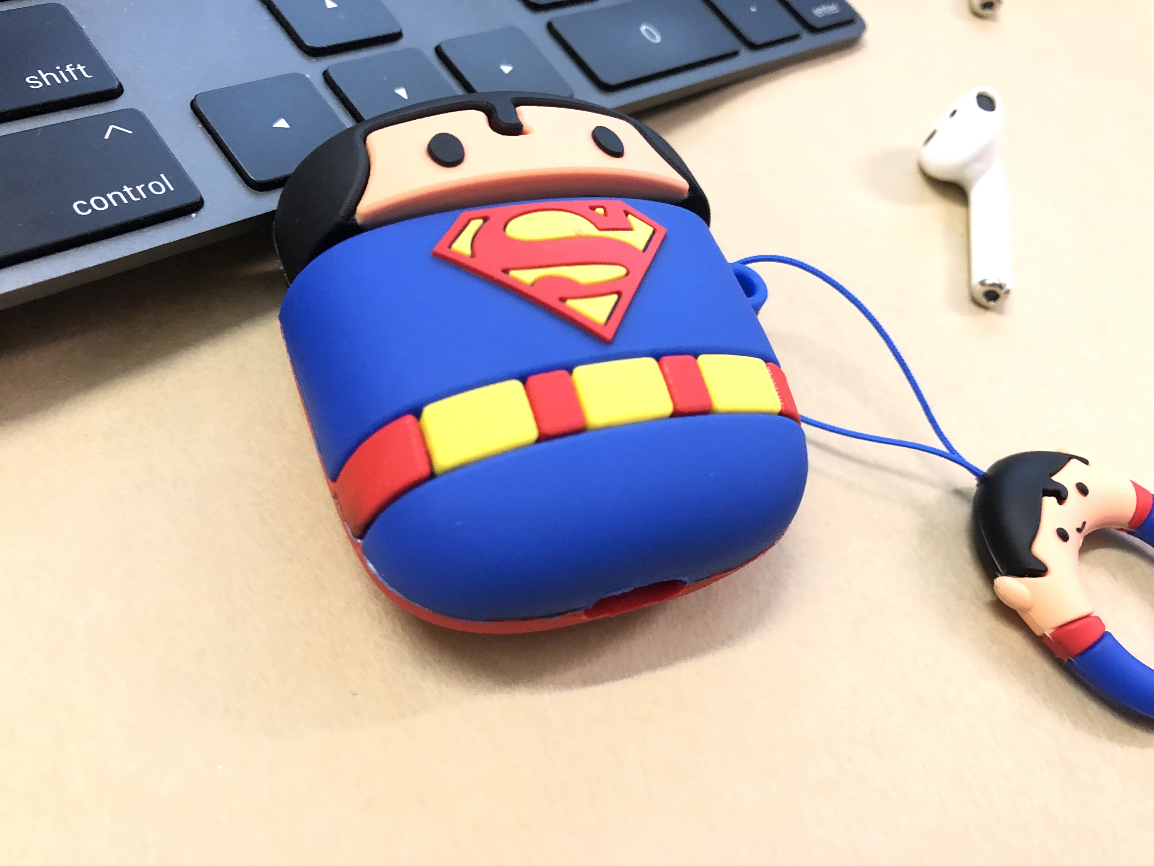 AIRPODS CASE BAO CASE SILICON VỎ ỐP SILICON BẢO VỆ CHO TAI NGHE AIRPODS 1, AIRPODS 2, AIRPODS PRO HÌNH SUPER MAN