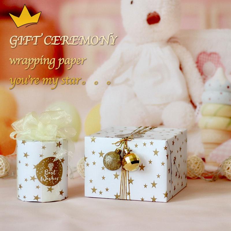 Cuộn giấy gói quà tặng cho dịp Giáng sinh dễ thương tiện lợi