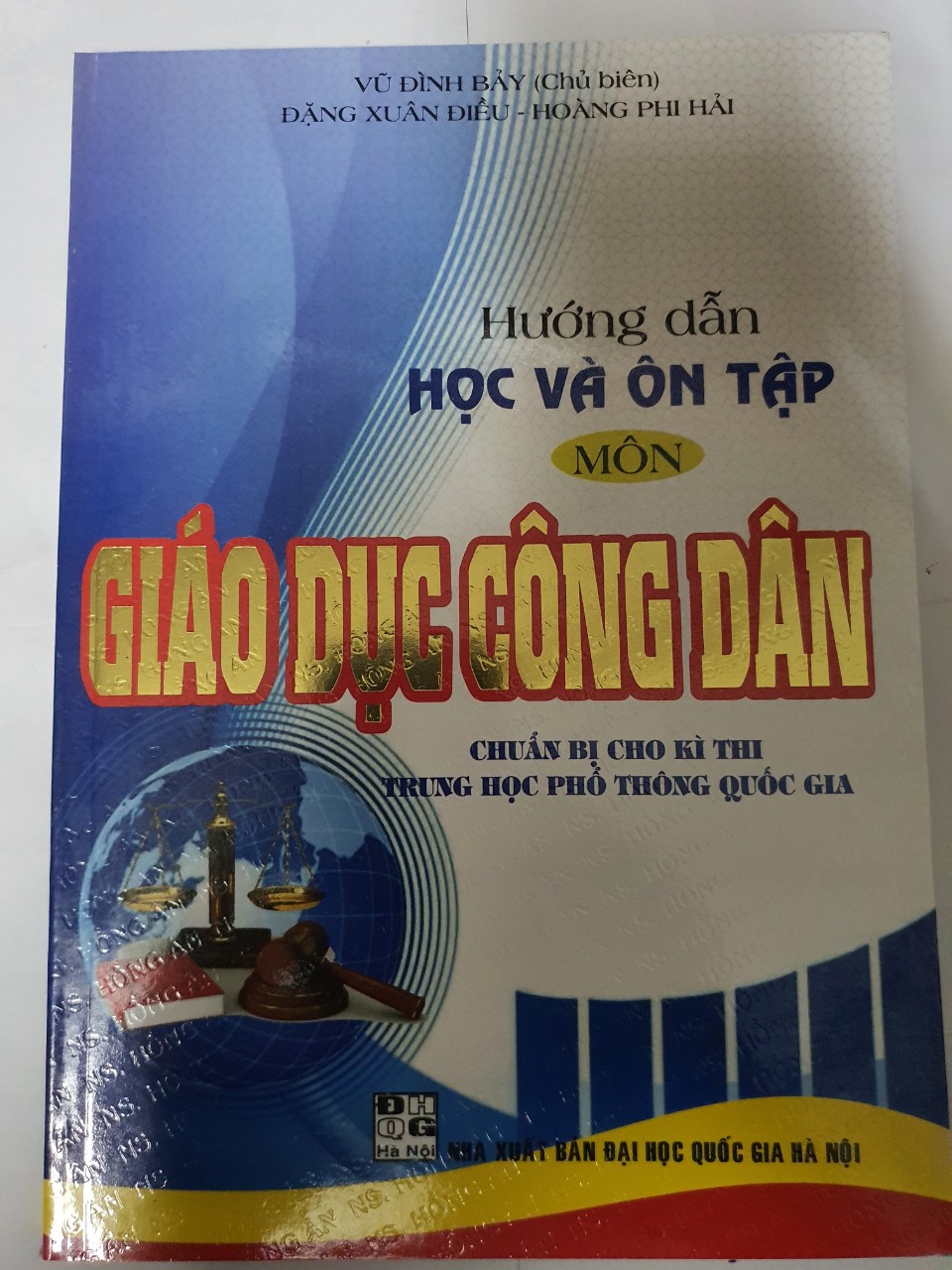 Sách - Hướng Dẫn Học Và Ôn Tập Môn Giáo Dục Công Dân