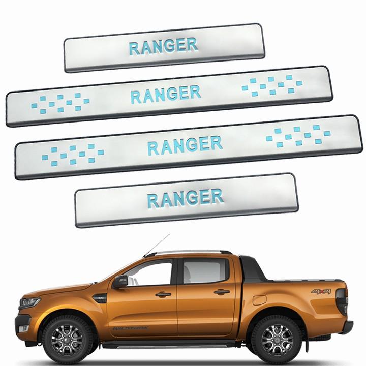 Ốp Bảo Vệ Bậc Bước Chân Cửa Xe Ô Tô Ford Ranger