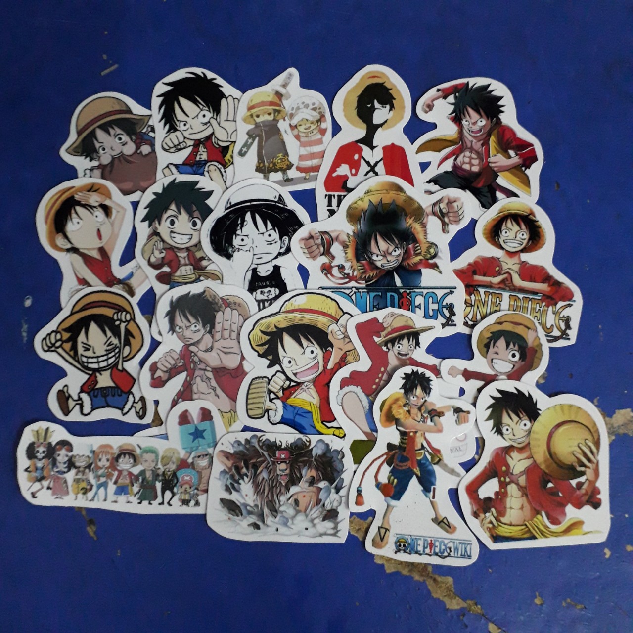 Sticker anime One Piece nhan vật Luffy (Combo 2 set Luffy)