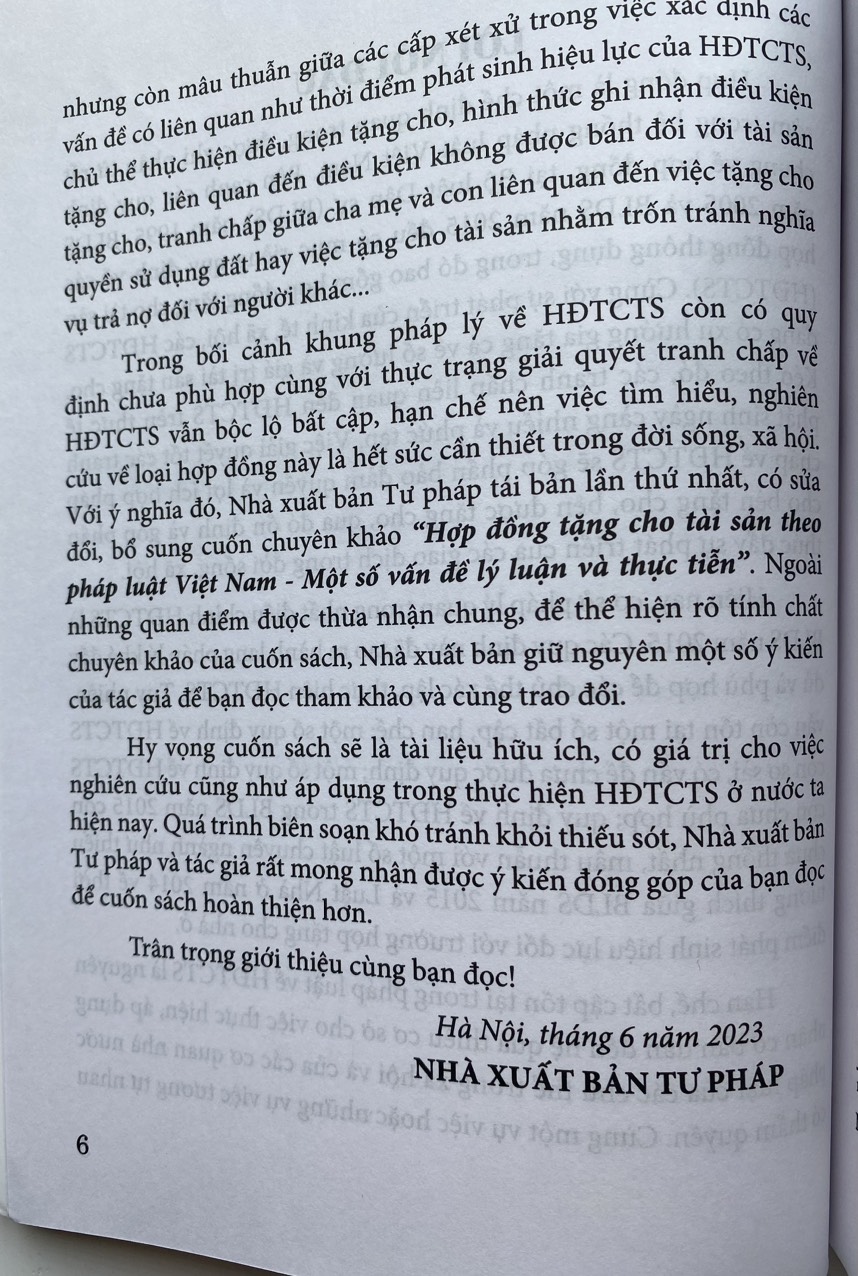 Hợp Đồng Tặng Cho Tài Sản Theo Pháp Luật Việt Nam - Một Số Vấn Đề Lý Luận Và Thực Tiễn