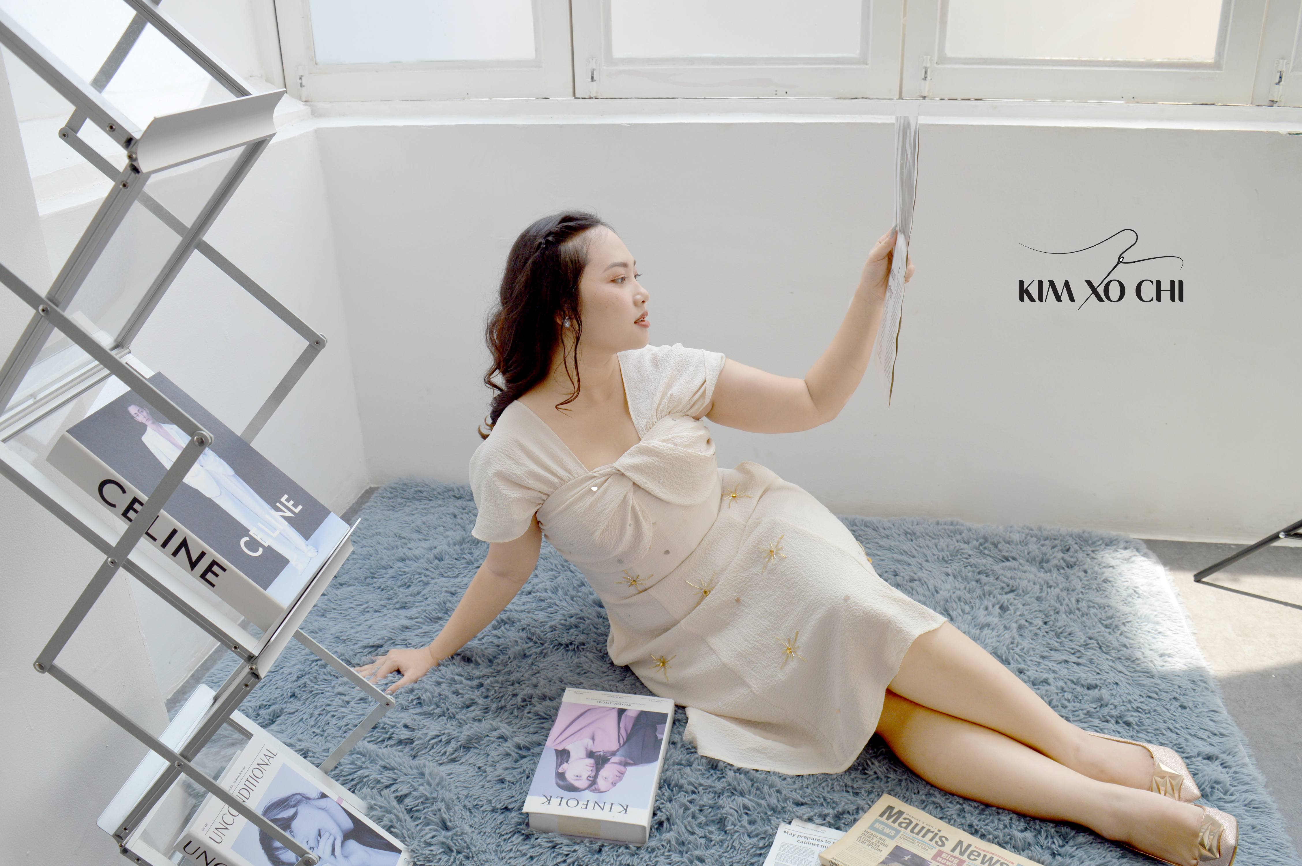 Đầm bigsize xoắn đính ngôi sao màu kem