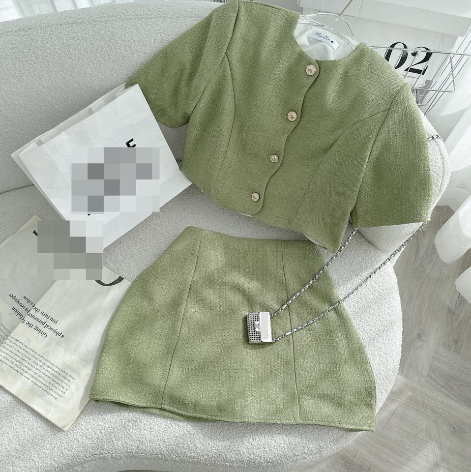SET ÁO CROPTOP SƠ MI TRƠN + CHÂN VÁY NGẮN LƯNG CAO SUÔNG TRƠN DẠO PHỐ DỰ TIỆC
