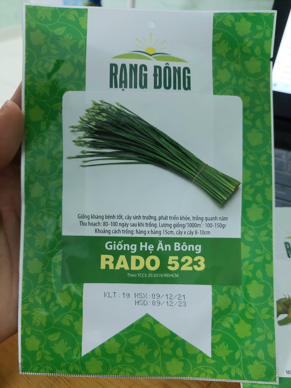 Hạt giống hẹ ăn bông, đóng gói 1gr