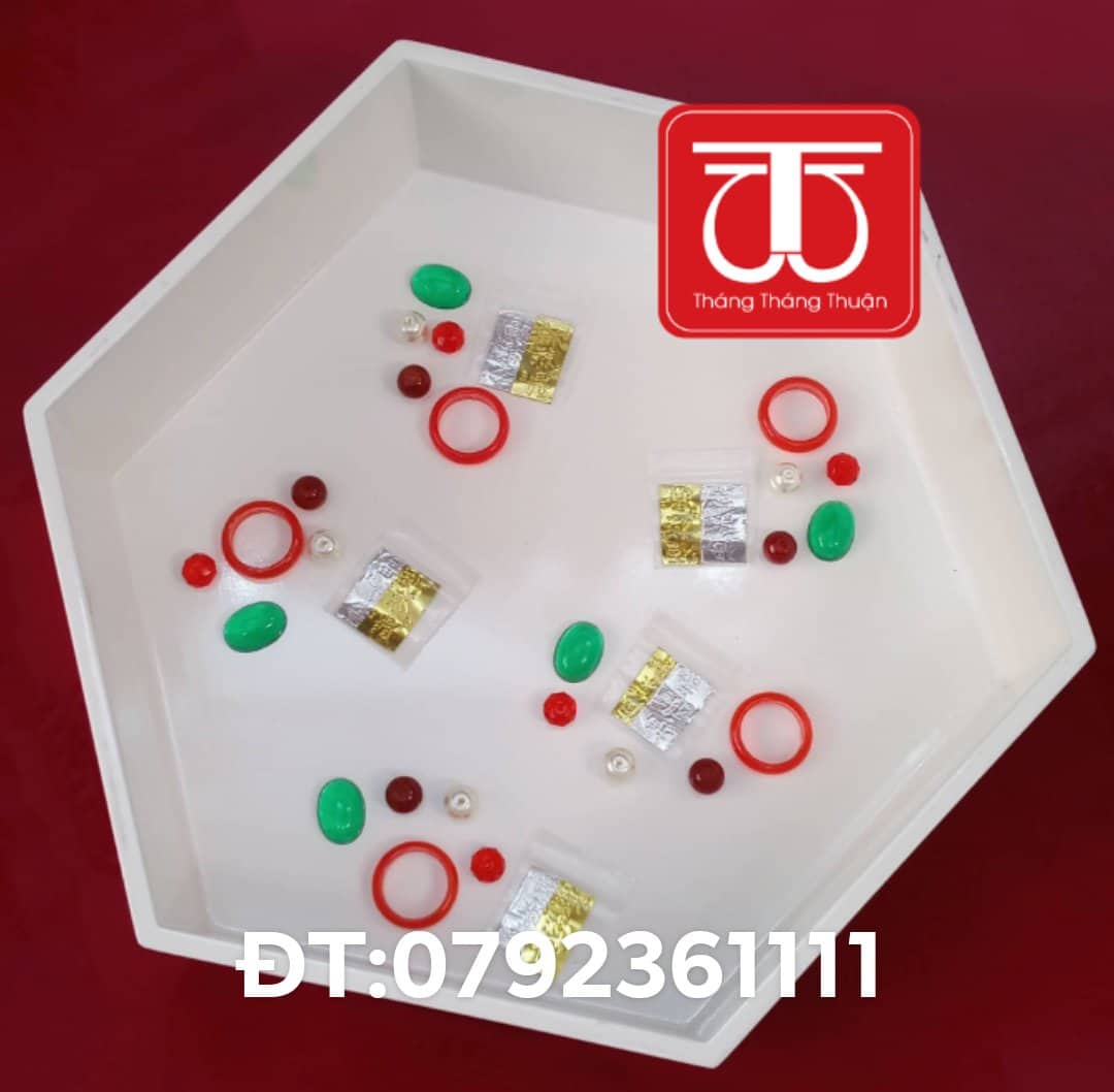 BỘ CỐT THẤT BẢO KÈM TRO ĐỦ BÁT.