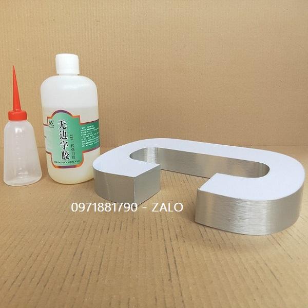 Nhôm uốn chân chữ bạc xước không gờ