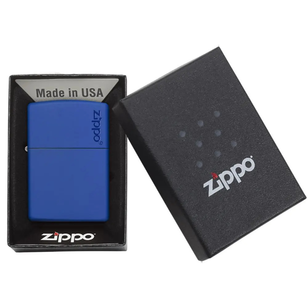 Bật Lửa Zippo Classic Royal Blue Matte Logo - Vỏ Đồng Thau Sơn Tĩnh Điện Xanh Dương Chống Vân Tay - Mã 229ZL (Chính Hãng Mỹ)