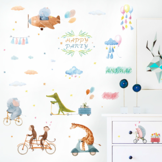 Decal trang trí tường - Những người bạn thú cùng những phương tiện giao thông
