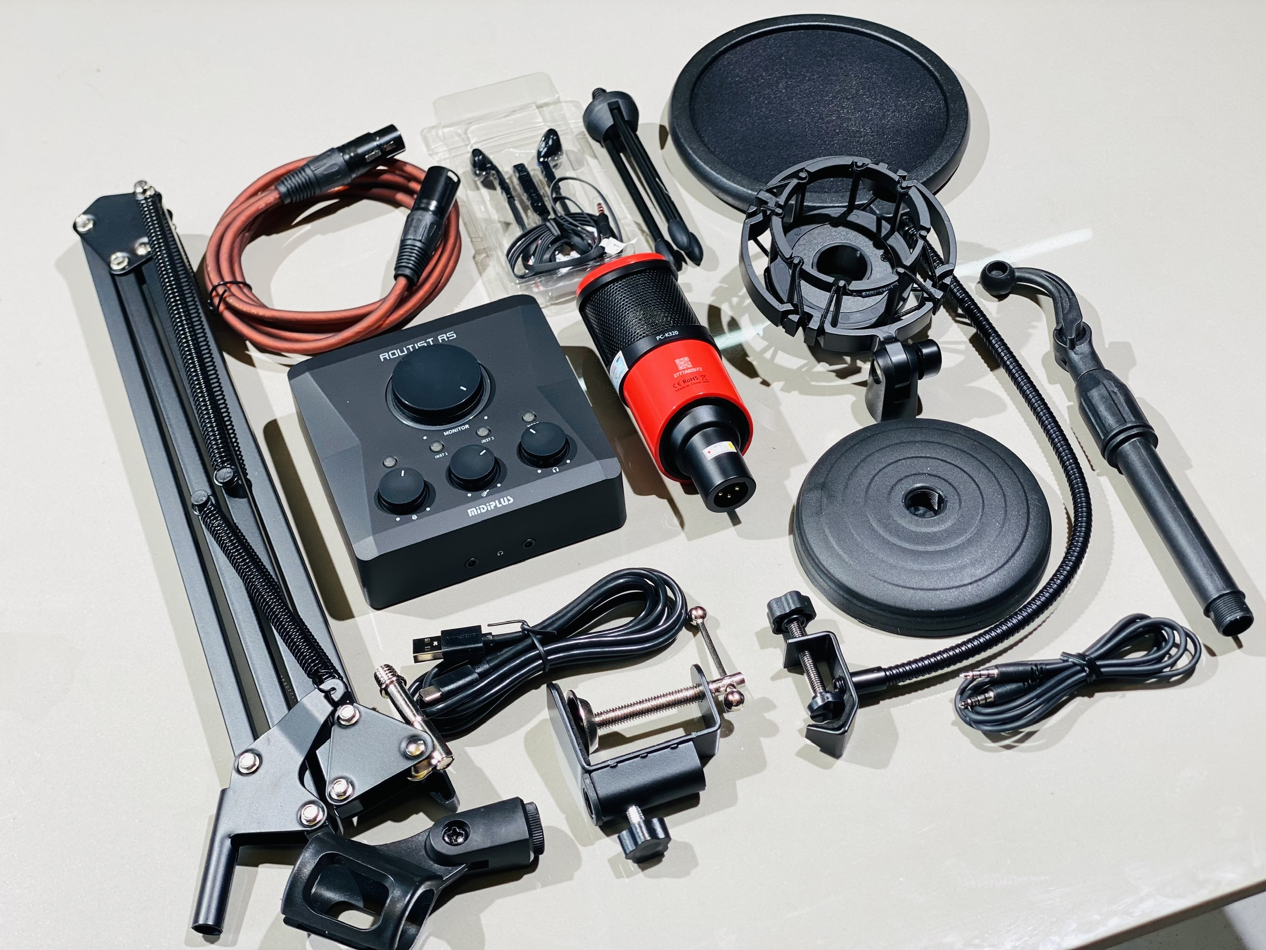 Combo chuyên Thu Âm Dùng Phần Mềm Livestream Chuyên Nghiệp sound card Routist RS GEN II và micro thu âm Takstar  K320 hàng nhập khẩu