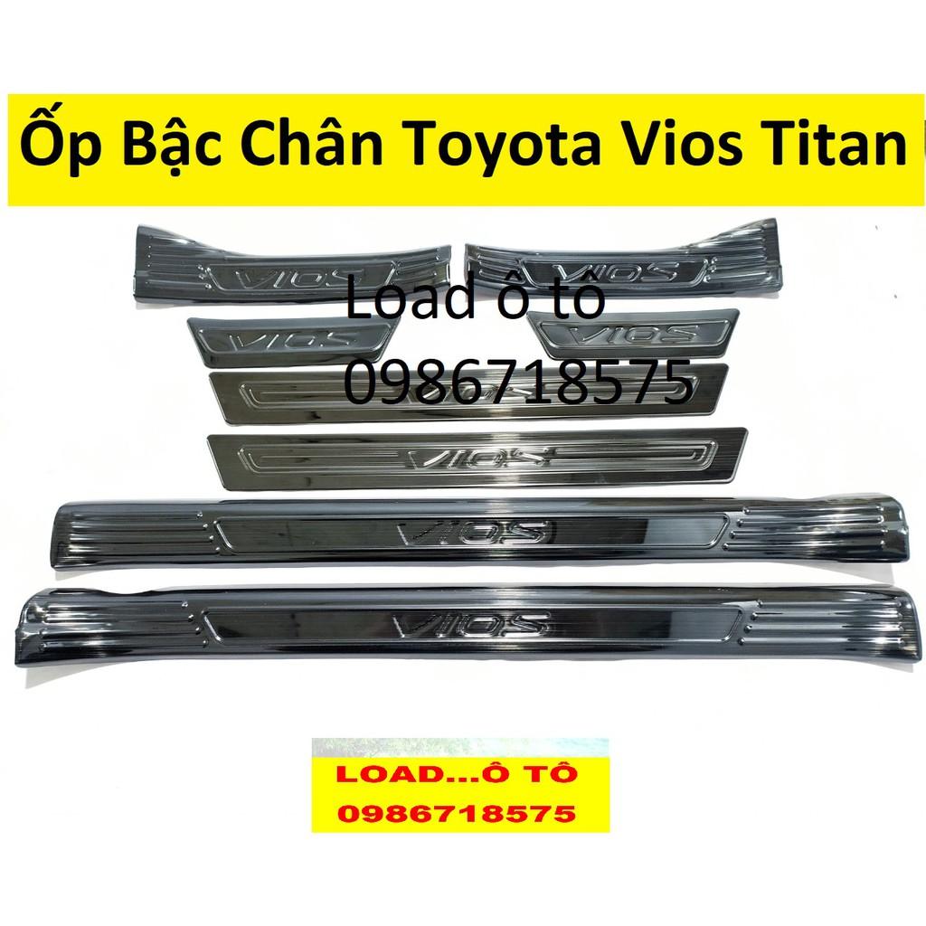 Ốp Bậc Cửa, Nẹp Bước Chân Trong, Ngoài Toyota Vios 2022-2019 Chất Liệu Titan Cao Cấp