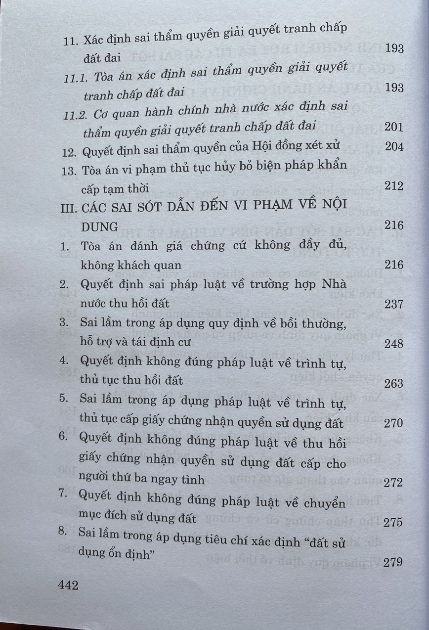 Giải quyết tranh chấp hành chính trong lĩnh vực quản lý đất đai - Phát hiện vi phạm và xử lý vướng mắc (Sách chuyên khảo)