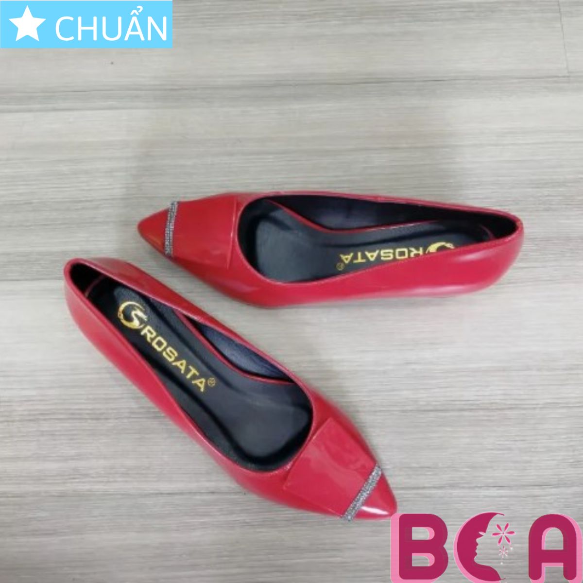 Giày nữ bít mũi 2p RO361 ROSATA tại BCASHOP nhấn nơ vuông và viền kim tuyến độc lạ và thời trang - màu đỏ
