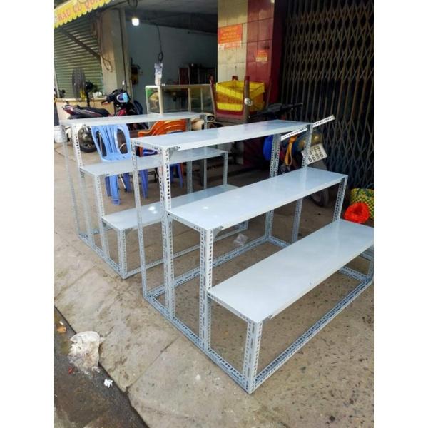 Kệ Sắt Bậc Thang 3 tầng .Kích Thước Dài 0.6m ;0.8m ; 1M ;1,2M ;1,5M