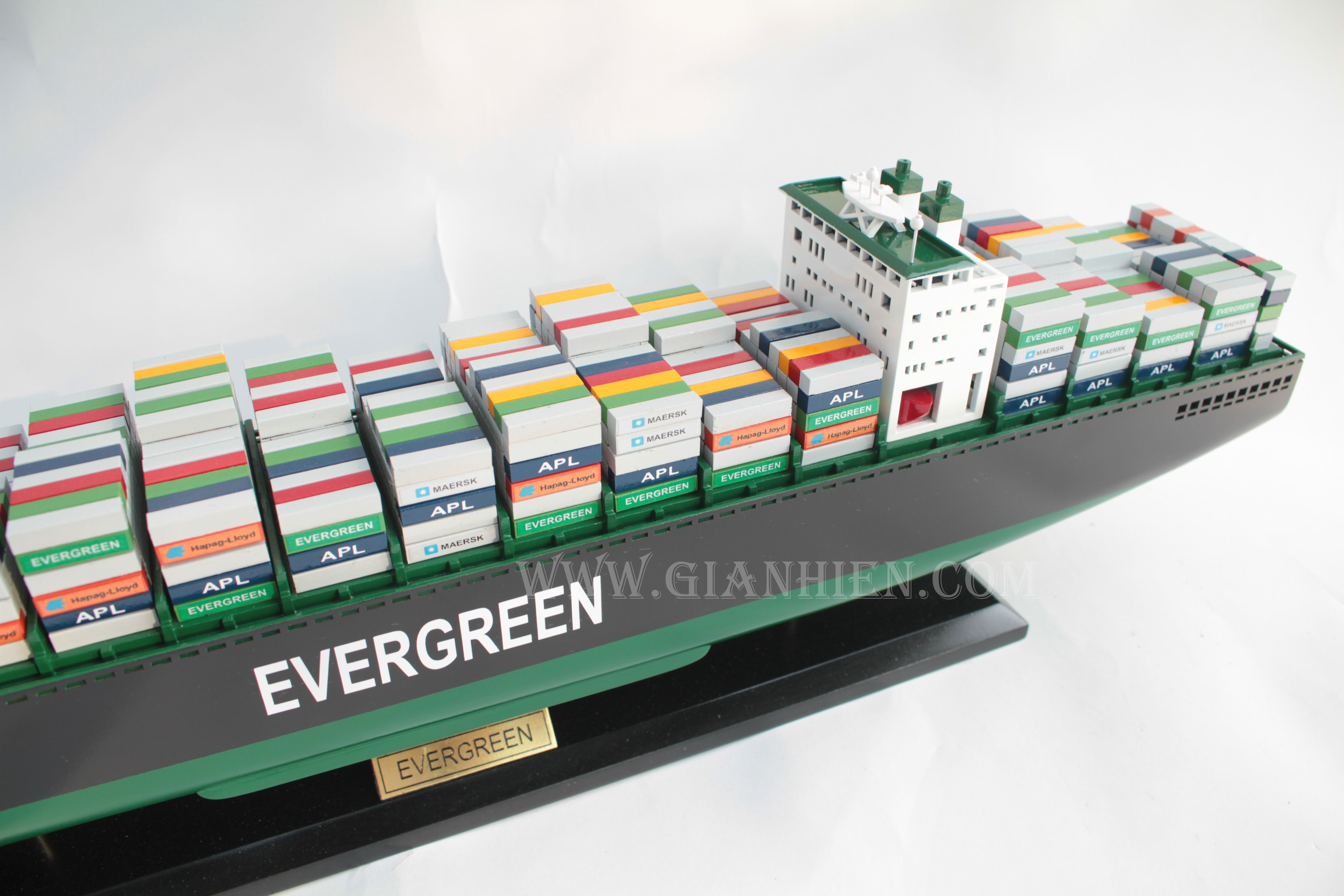 Mô hình tàu chở hàng EVERGREEN