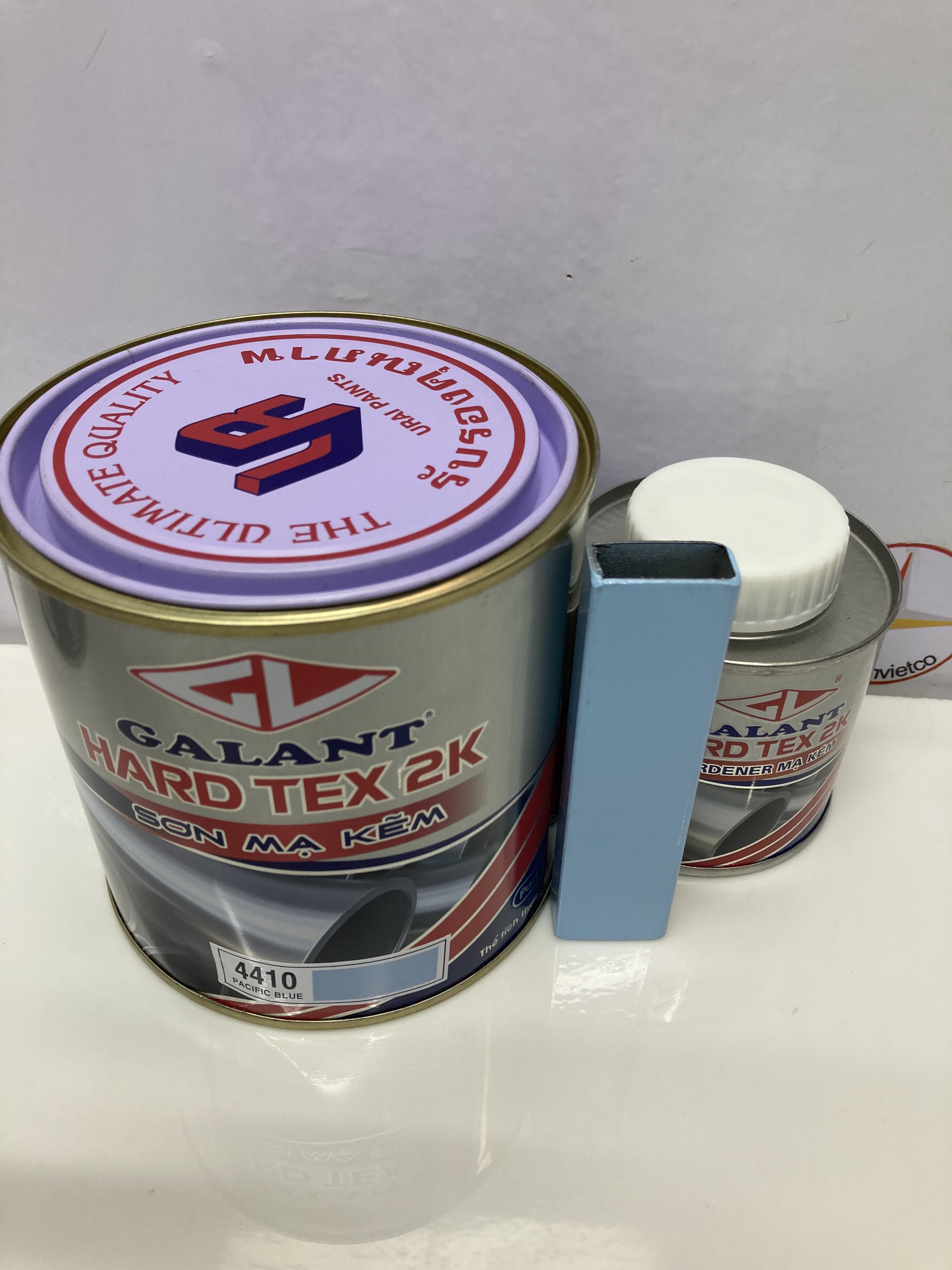 Sơn sắt mạ kẽm không cần lót Galant Hard Tex 2K Light Blue 4410 1L/bộ